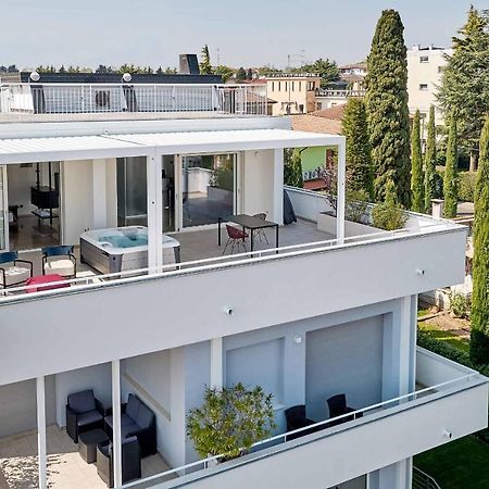 Luxury Suite La Finestra Sul Lago Peschiera del Garda Exterior photo
